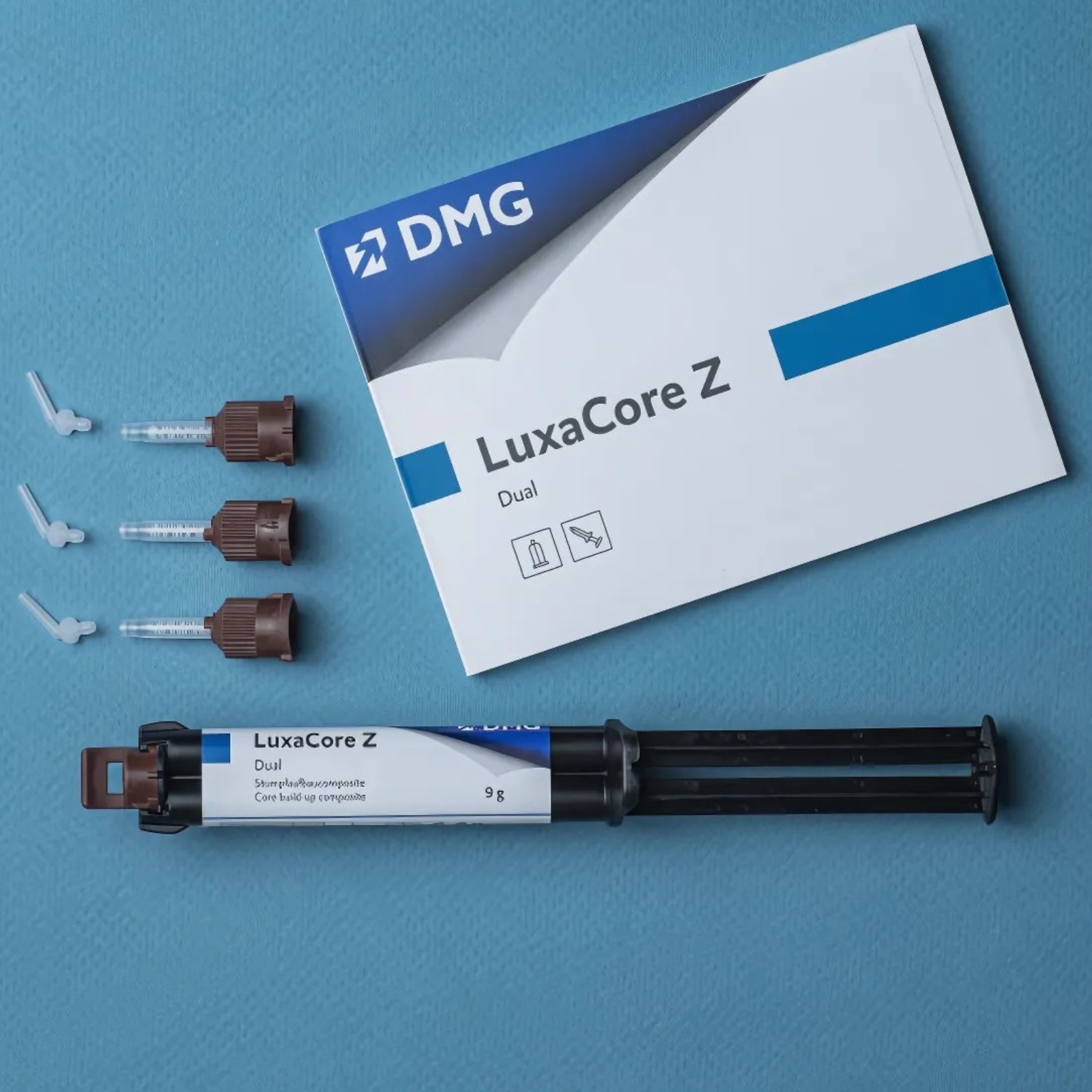 LuxaCore Z Dual, шприц 9 г пасти, аксесуари, колір A3