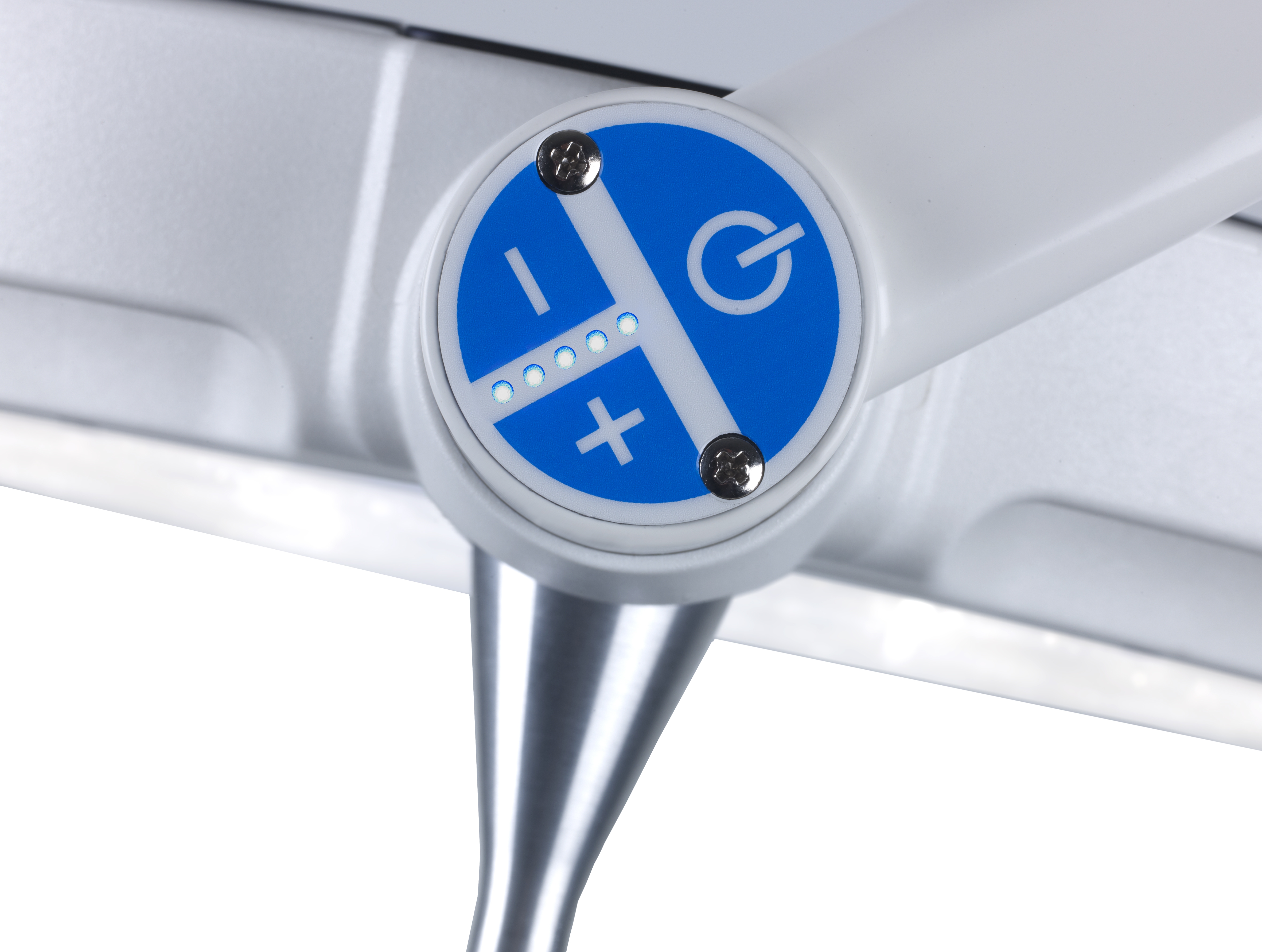 Світильник операційний/ стоматологічний Mach LED 130 Dental P, інтенсивність освітлення 65000/40000 Lux, фіксована колірна температура- 4500 К, можливість вибору  режиму антиполімеризації матеріалу,  кріплення настінне