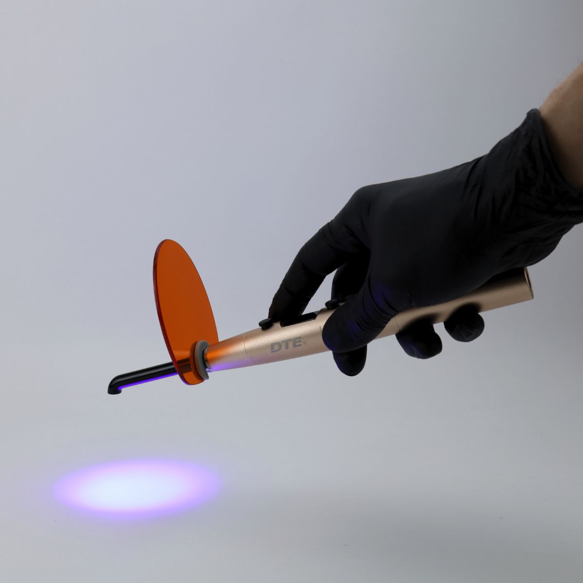 Фотополімерна лампа Woodpecker LED H ORTHO (1800 мВт/см2, металевий корпус) + 5 капсул Dyract XP A3 у подарунок