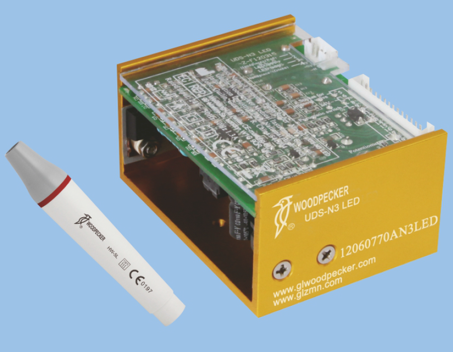 Скалер Woodpecker UDS-N3 LED ультразвуковий, для вбудування, наконечник з LED-підсвіткою, різьба EMS; в комплекті : 5 насадок , 1 насадка ендочак 120 град, динамометричний ключ; режими роботи: скейлінг, ендо; довжина шлангу 2 м