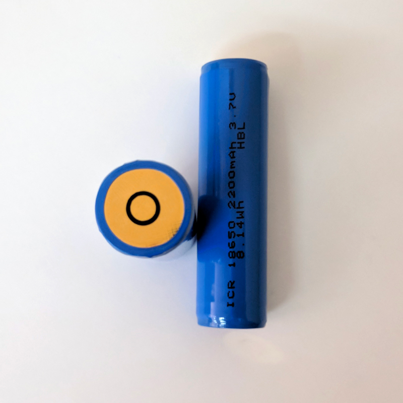 Акумулятор 18650 3.7V 2200mAh, без роз'єму підключення (для ламп Led H / Otho та інших)