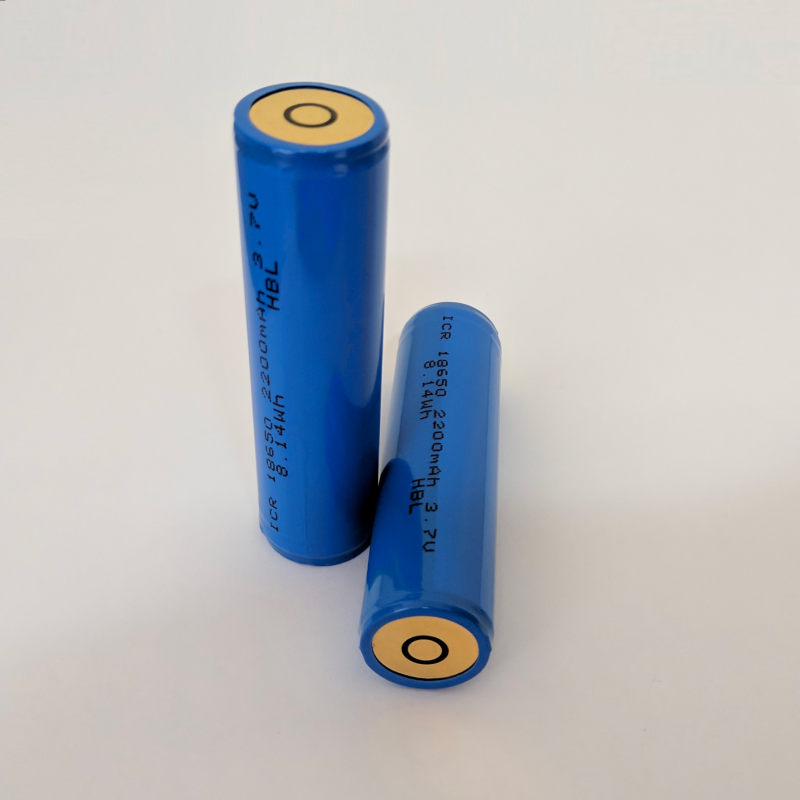 Акумулятор 18650 3.7V 2200mAh, без роз'єму підключення (для ламп Led H / Otho та інших)
