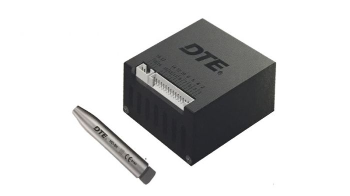Скалер DTE V6 LED ультразвуковий, для вбудування, металевий наконечник з LED-підсвіткою, різьба SATELEC; в комплекті: 6 насадок, динамометричний ключ; режими роботи: скейлінг, періо, ендо