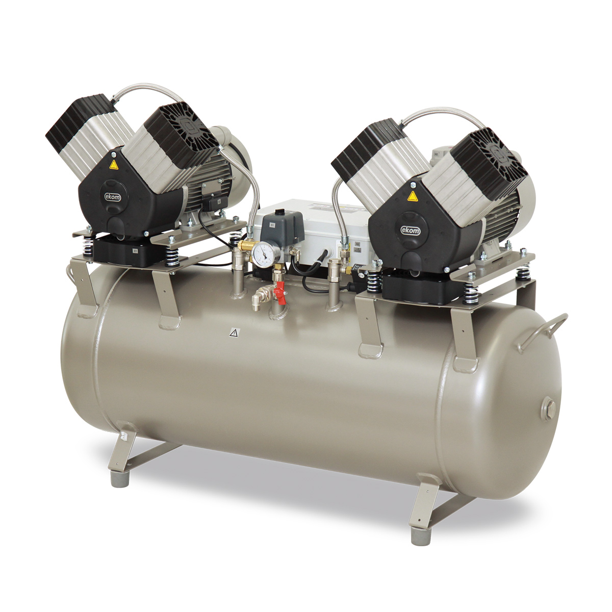 Компресор EKOM DK50 2x2V/110/M, ресивер 110 л, з мембранним осушувачем повітря, продуктивність 165 л/хв при тиску 8 бар, для CAD/CAM систем, робочий тиск 6-8 бар, живлення - трьохфазне підключення 400В/50Гц, без шафи - Фото 2